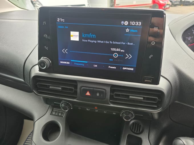 2022 Peugeot Partner