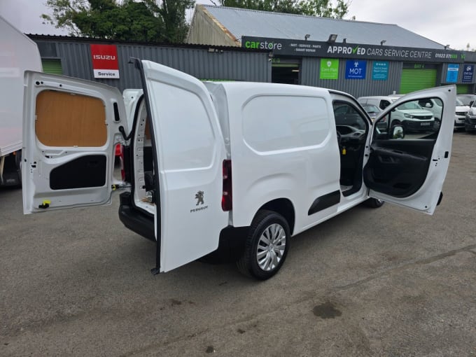 2022 Peugeot Partner
