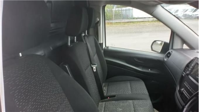 2025 Mercedes-benz Vito