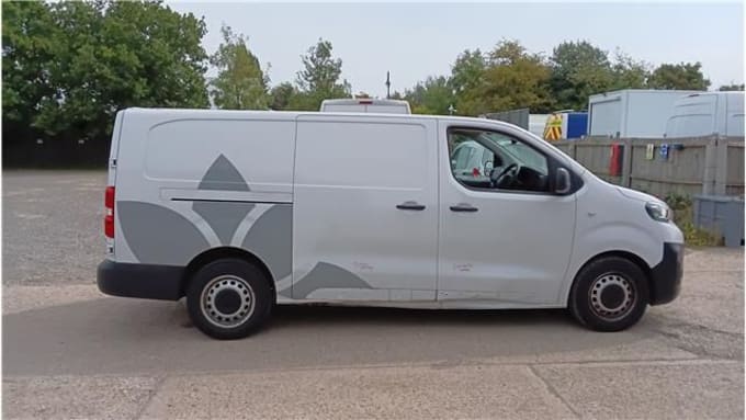 2025 Peugeot Expert