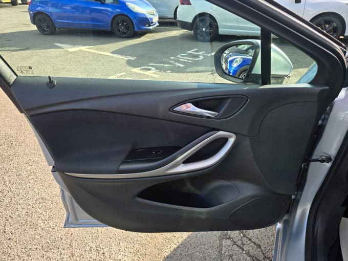 2020 Vauxhall Astra