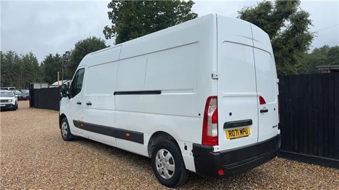 2025 Renault Master