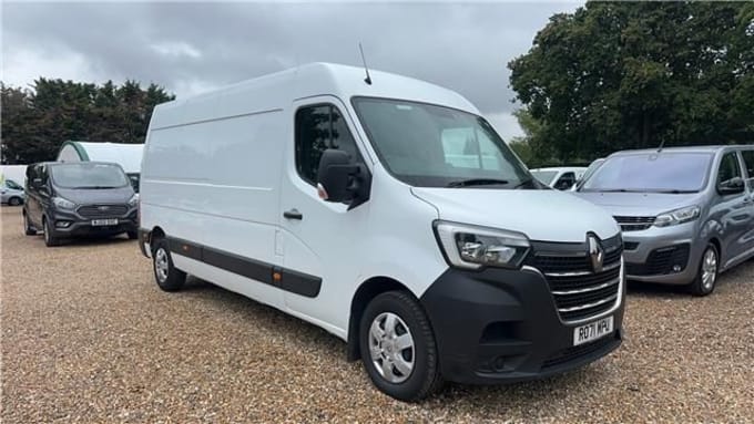 2025 Renault Master