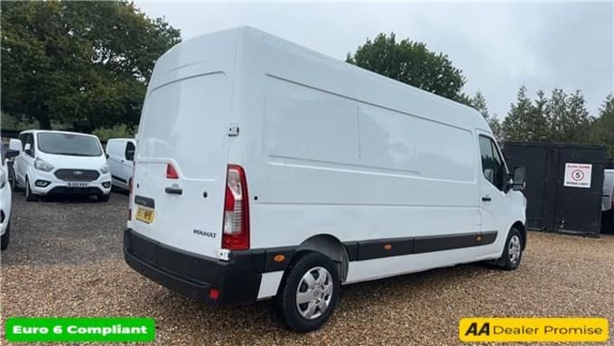 2025 Renault Master