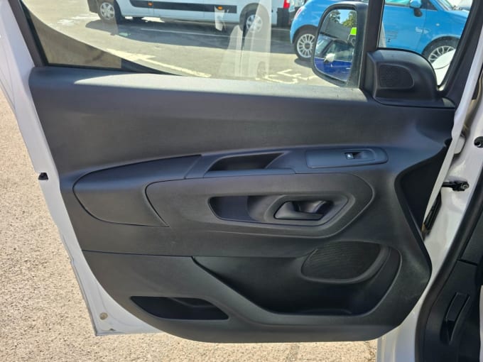 2021 Peugeot Partner