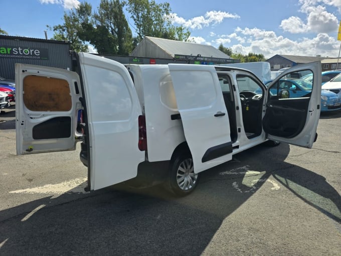 2021 Peugeot Partner