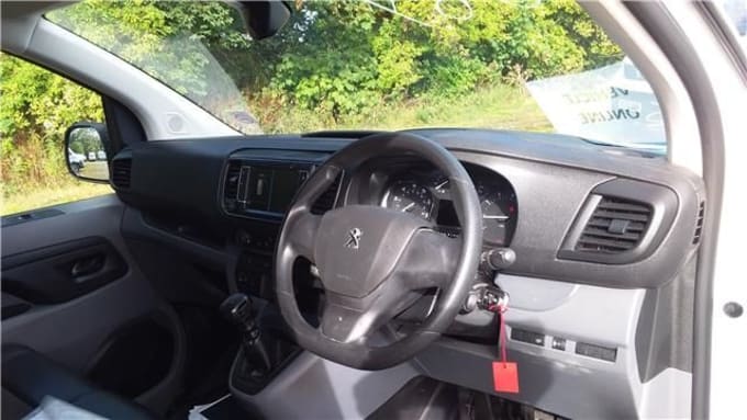 2025 Peugeot Expert