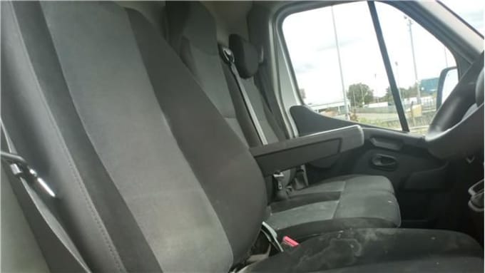 2022 Renault Master