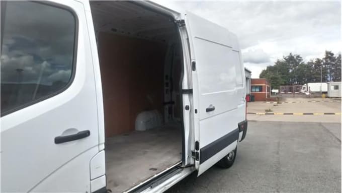 2022 Renault Master