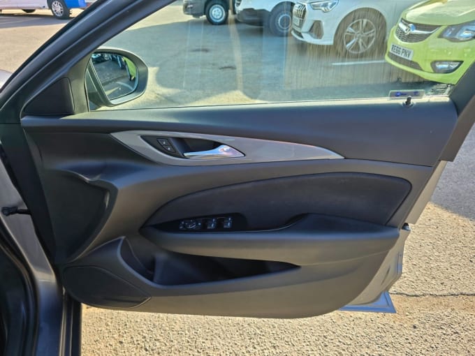2018 Vauxhall Insignia