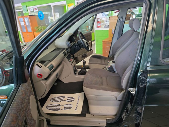 2025 Land Rover Freelander