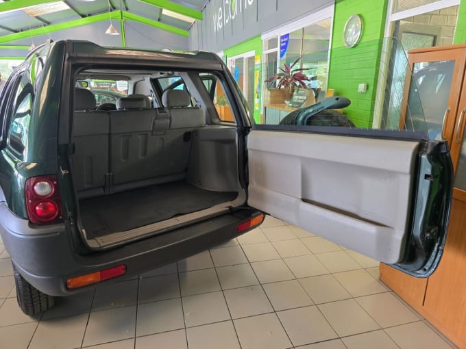 2025 Land Rover Freelander