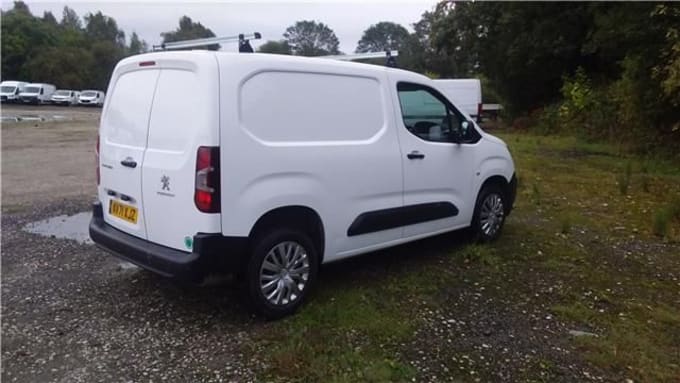 2022 Peugeot Partner