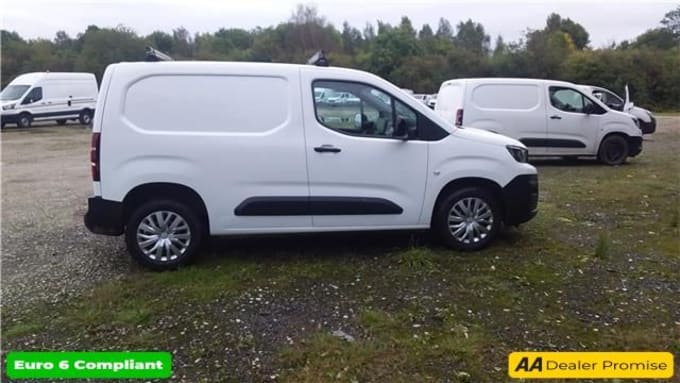 2022 Peugeot Partner