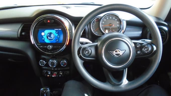 2024 Mini Hatch Cooper