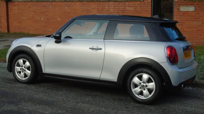 2025 Mini Hatch