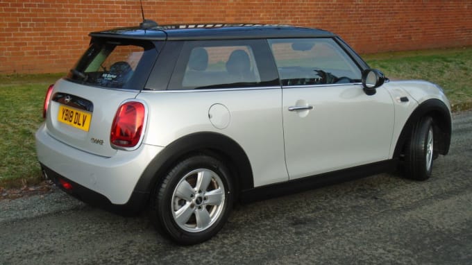 2025 Mini Hatch