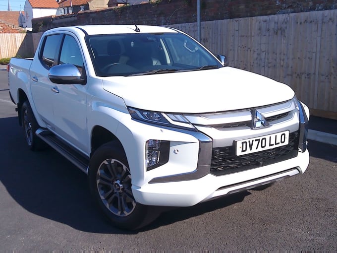 2025 Mitsubishi L200