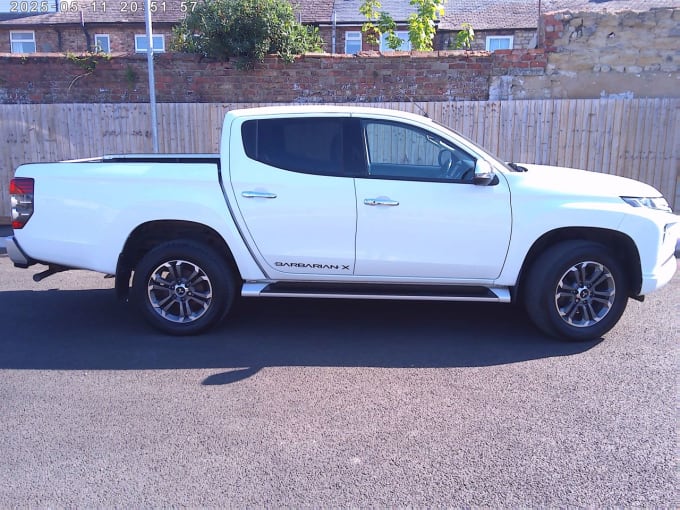 2025 Mitsubishi L200