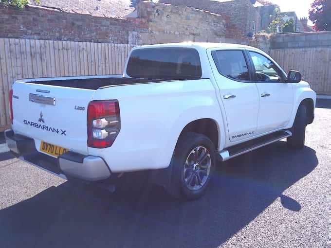 2025 Mitsubishi L200