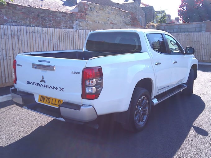 2025 Mitsubishi L200