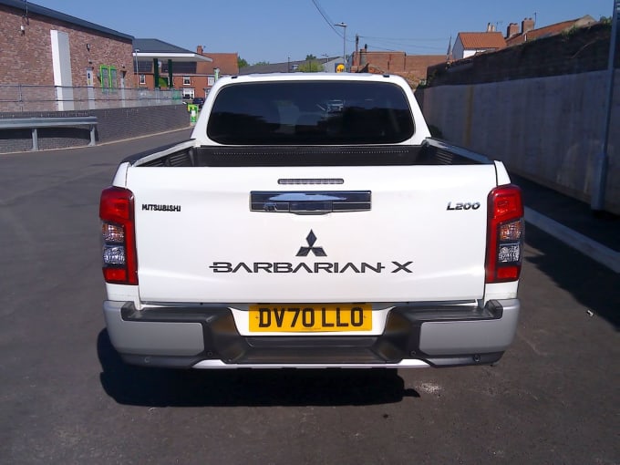 2025 Mitsubishi L200