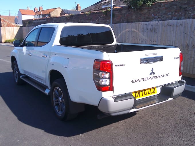 2025 Mitsubishi L200