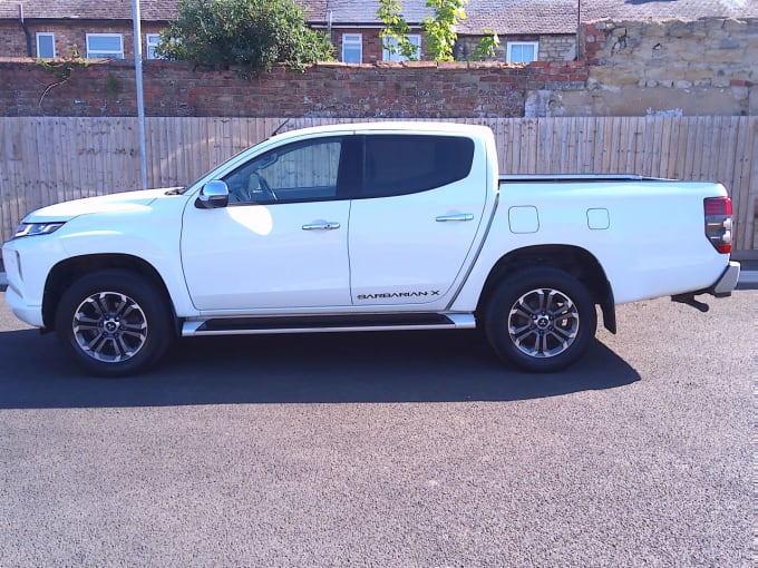 2025 Mitsubishi L200