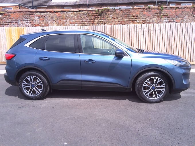 2025 Ford Kuga
