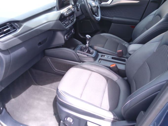 2025 Ford Kuga
