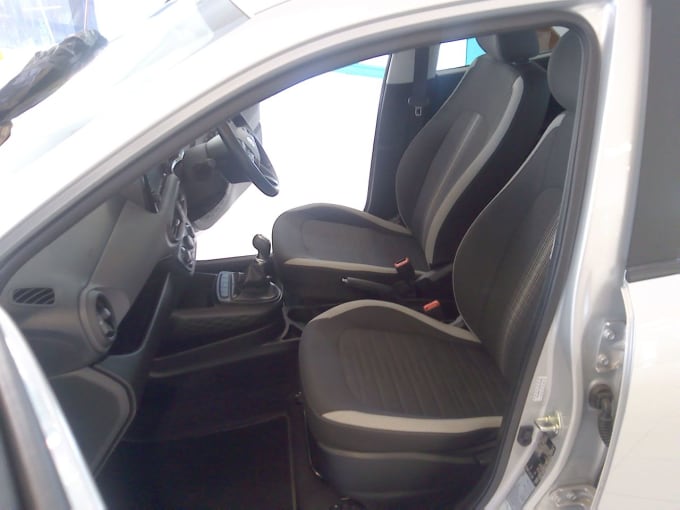 2025 Hyundai I10