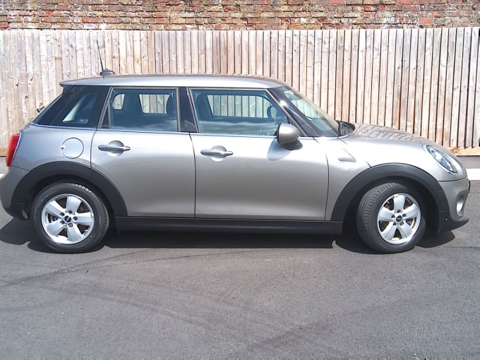 2025 Mini Hatch