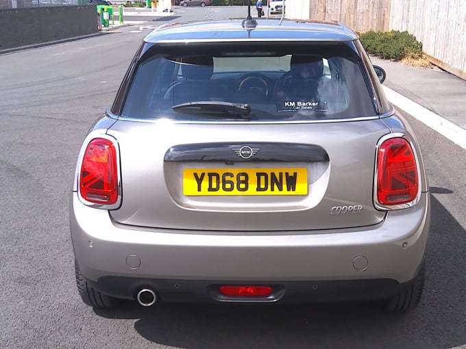 2025 Mini Hatch
