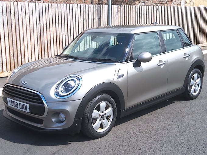 2025 Mini Hatch