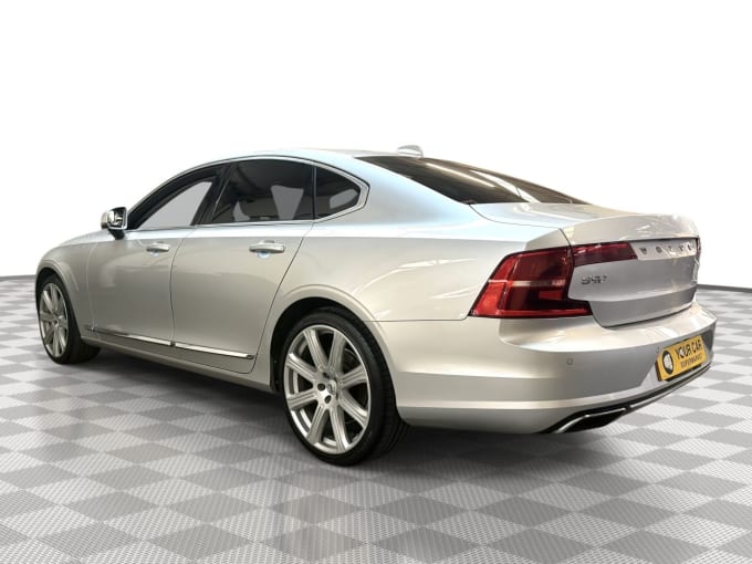 2017 Volvo S90