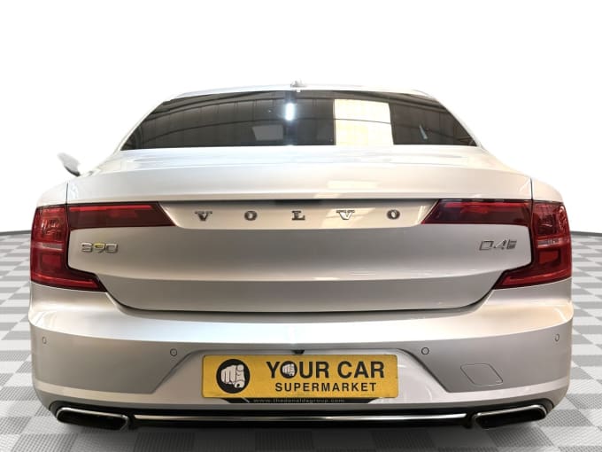 2017 Volvo S90