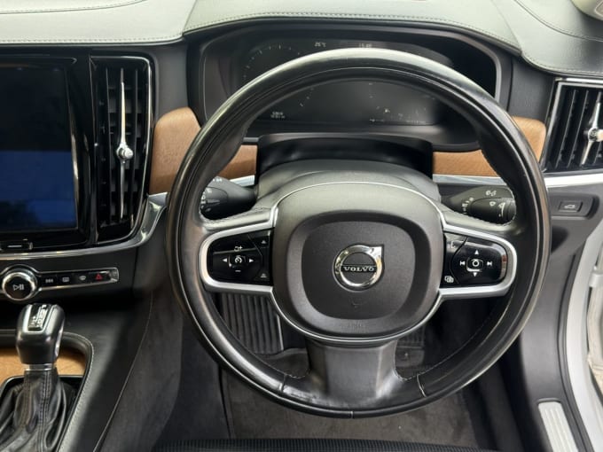 2017 Volvo S90