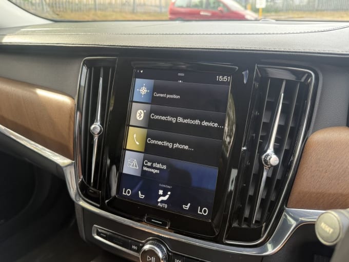 2017 Volvo S90