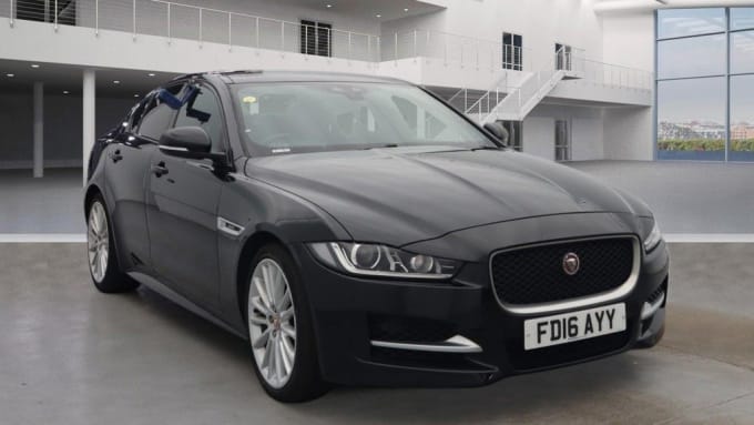 2024 Jaguar Xe