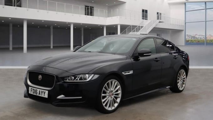 2024 Jaguar Xe