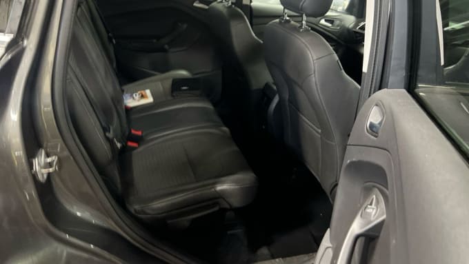 2025 Ford Kuga