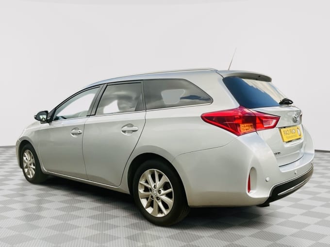 2013 Toyota Auris