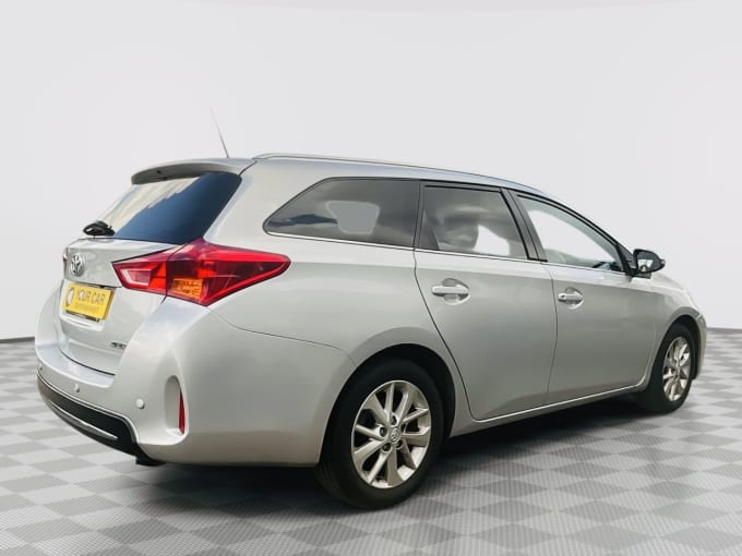 2013 Toyota Auris