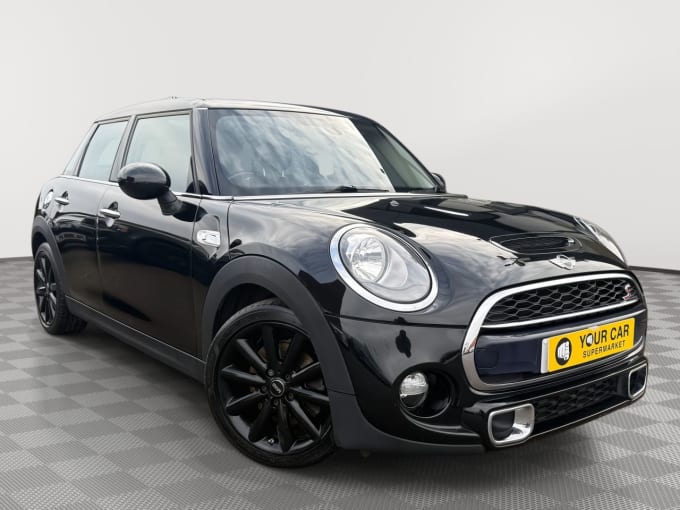 2025 Mini Hatch