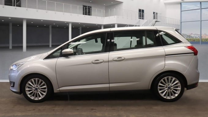 2025 Ford Grand C-max