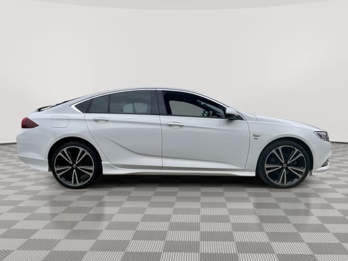 2025 Vauxhall Insignia