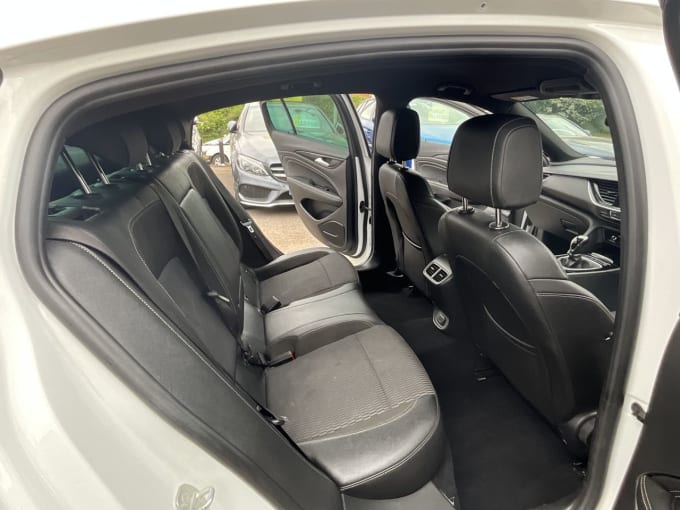 2025 Vauxhall Insignia