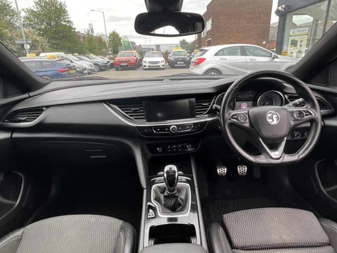2025 Vauxhall Insignia