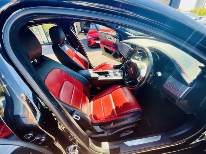 2025 Jaguar Xf