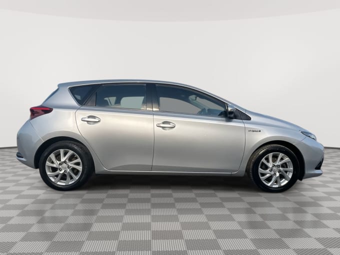 2025 Toyota Auris